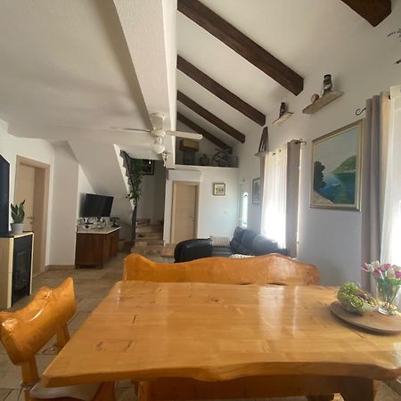 Villa Fani Supetar Exteriér fotografie